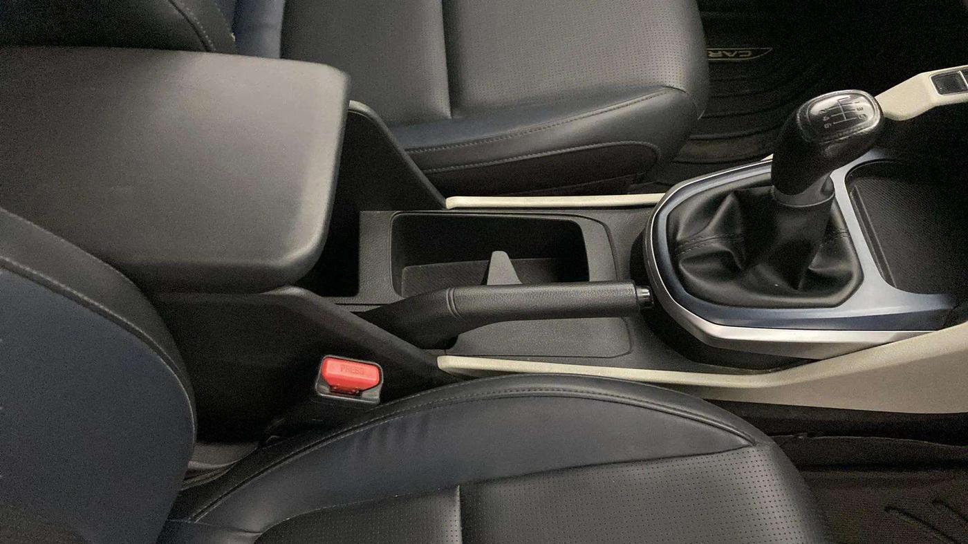 2022 KIA CARENS PREMIUM 1.4 PETROL 7 STR, Petrol, Manual, 37,392 km, Gear Lever