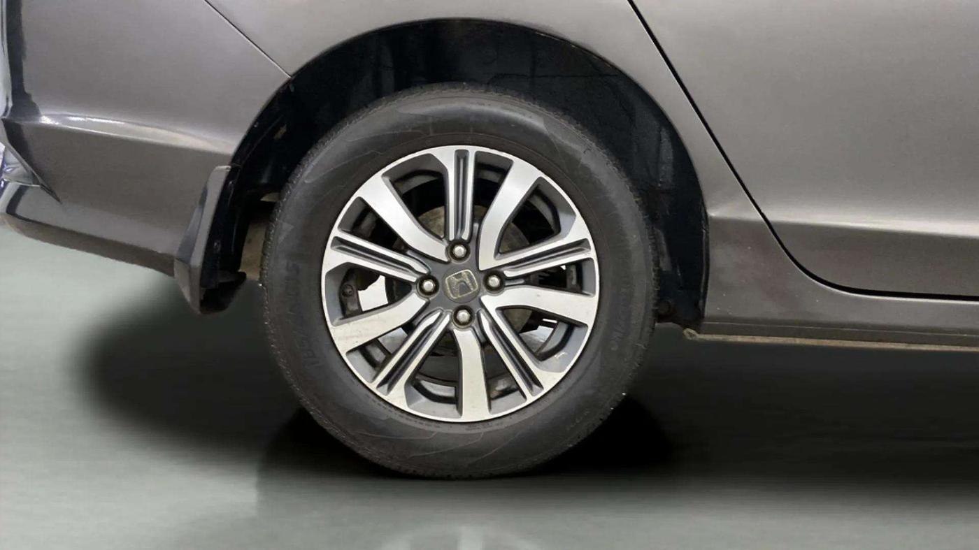 2021 Honda City 1.5L I-VTEC V MT 5TH GEN, Petrol, Manual, 56,982 km, Right Rear Wheel
