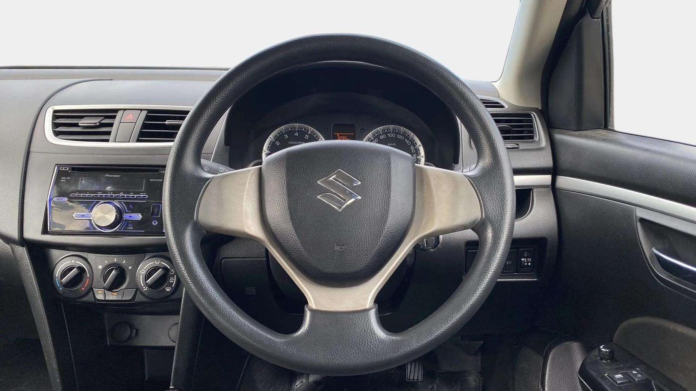 2013 Maruti Swift VXI, Petrol, Manual, 51,984 km, Steering Wheel Close Up