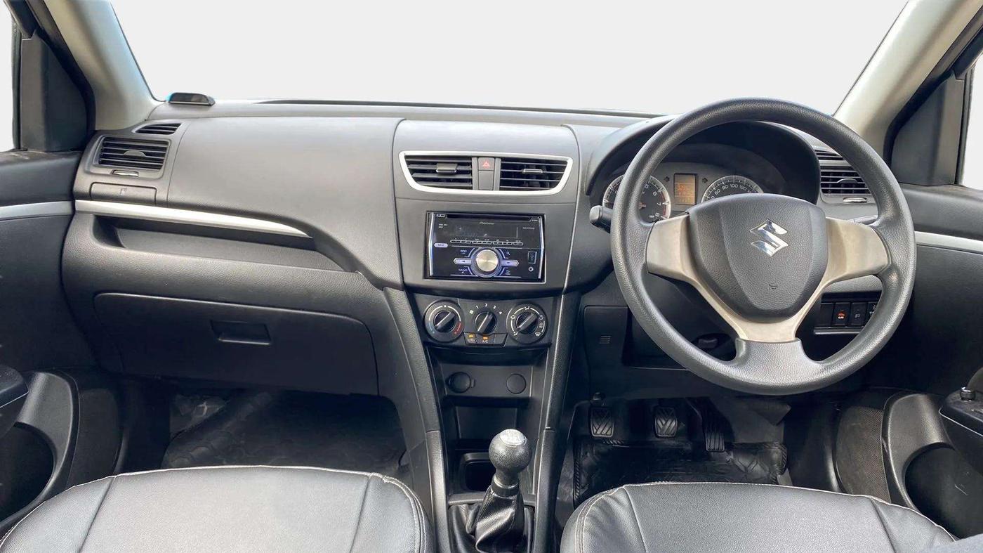2013 Maruti Swift VXI, Petrol, Manual, 51,984 km, Dashboard