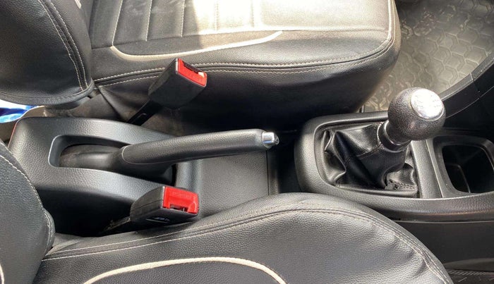 2013 Maruti Swift VXI, Petrol, Manual, 51,984 km, Gear Lever