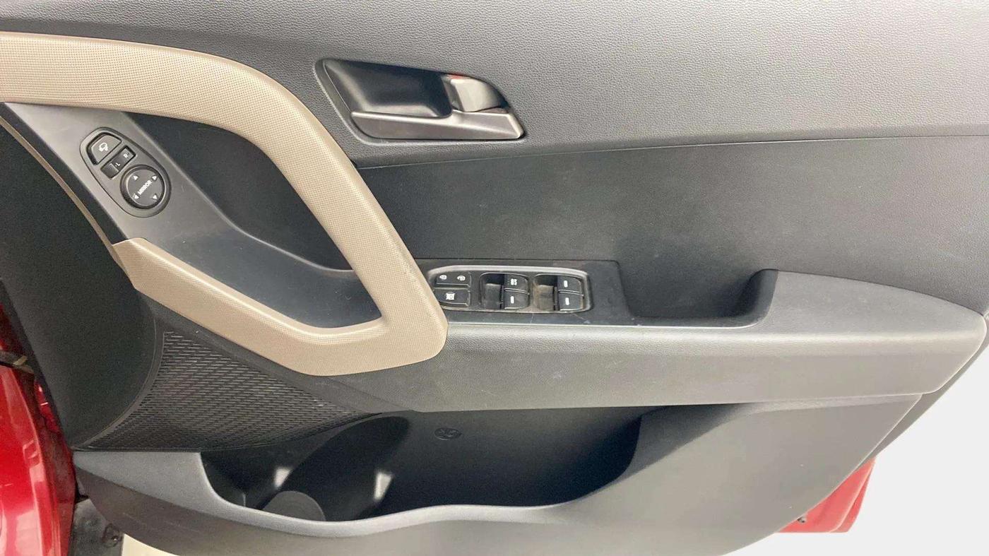 2017 Hyundai Creta SX PLUS AT 1.6 PETROL, Petrol, Automatic, 57,814 km, Driver Side Door Panels Control