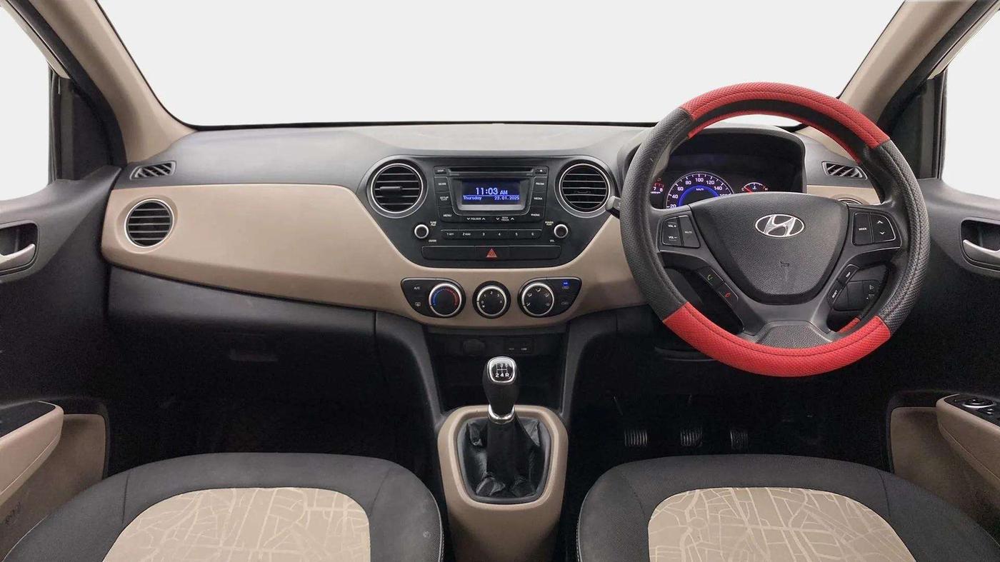 2015 Hyundai Grand i10 SPORTZ 1.2 KAPPA VTVT, Petrol, Manual, 71,020 km, Dashboard