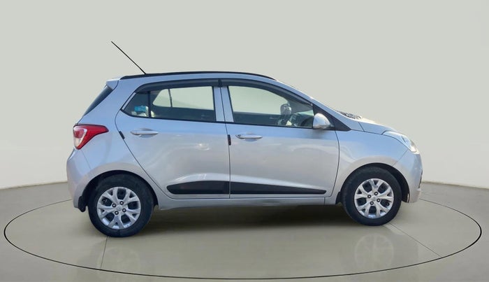 2016 Hyundai Grand i10 SPORTZ 1.2 KAPPA VTVT, CNG, Manual, 51,776 km, Right Side View