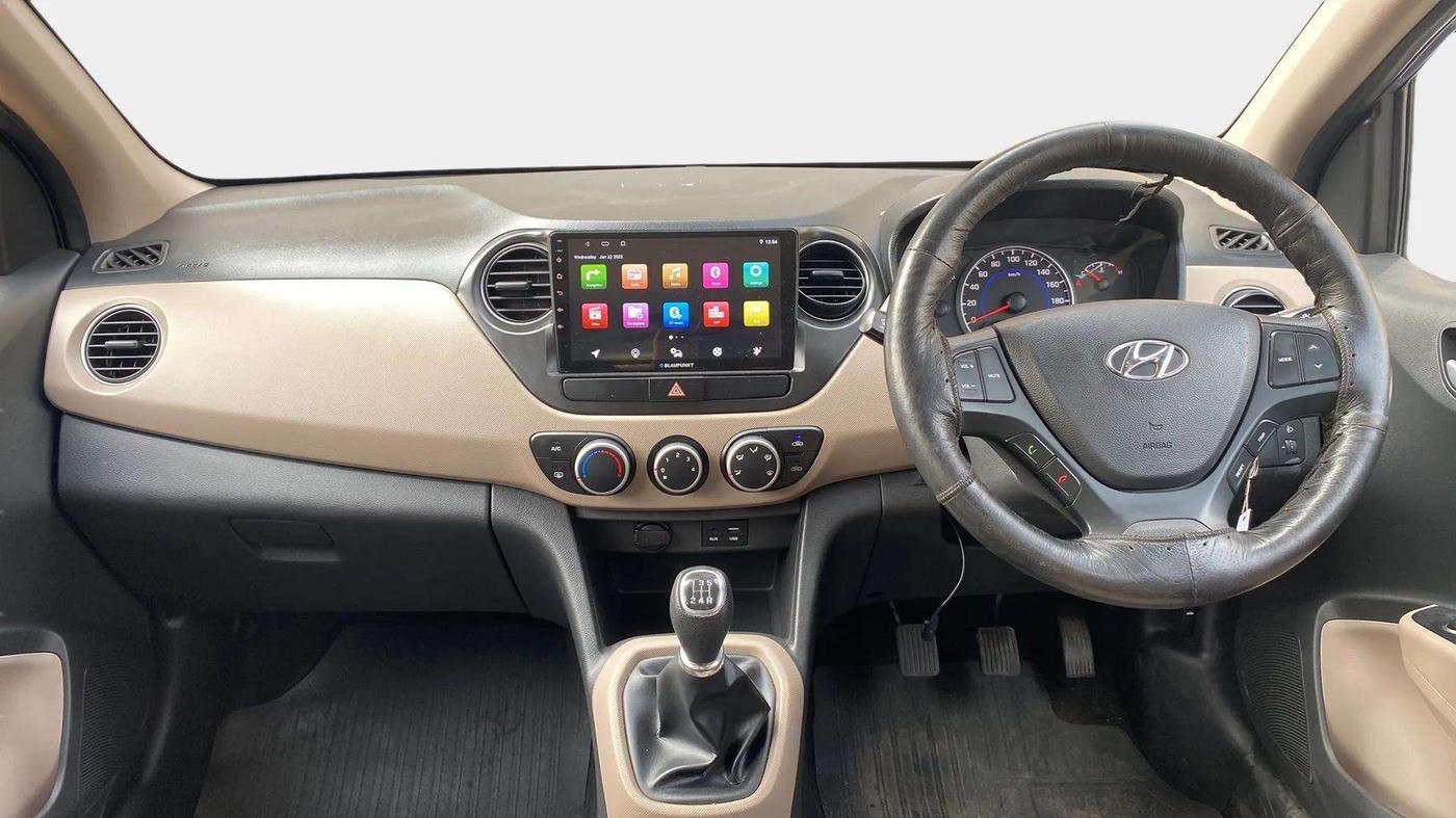 2017 Hyundai Grand i10 SPORTZ 1.2 KAPPA VTVT, Petrol, Manual, 20,897 km, Dashboard
