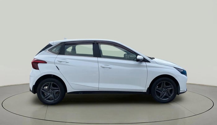 2021 Hyundai NEW I20 SPORTZ 1.2 MT, Petrol, Manual, 24,428 km, Right Side