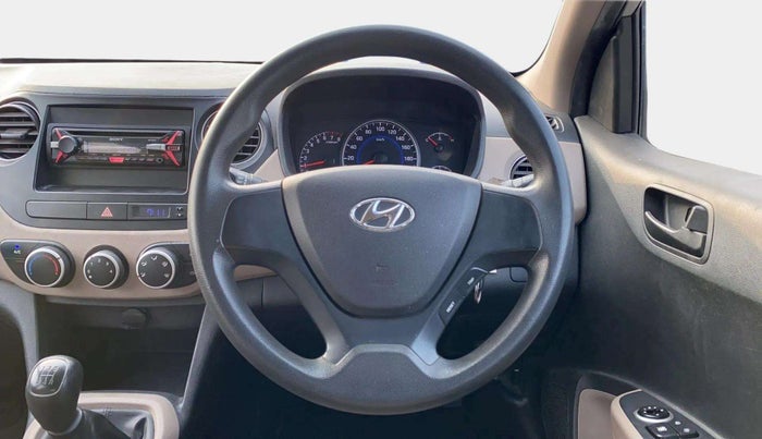 2016 Hyundai Grand i10 MAGNA 1.2 KAPPA VTVT, Petrol, Manual, 45,239 km, Steering Wheel Close Up