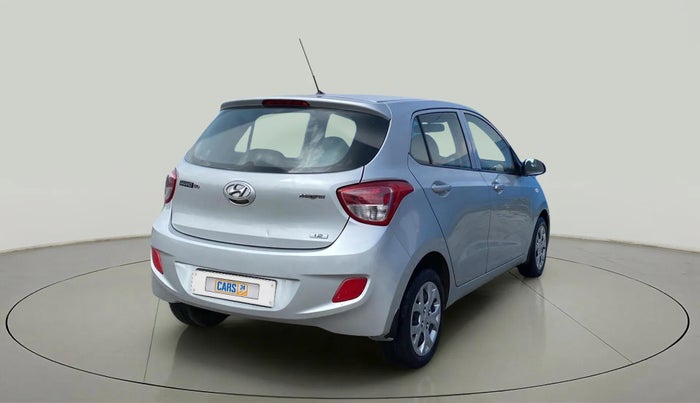 2016 Hyundai Grand i10 MAGNA 1.2 KAPPA VTVT, Petrol, Manual, 45,239 km, Right Back Diagonal