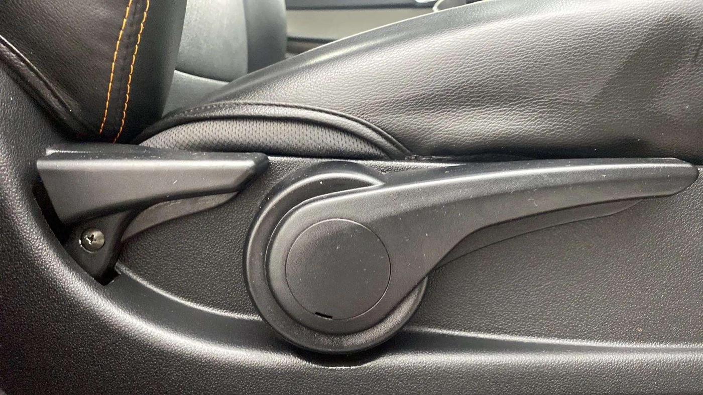 2017 Tata Tiago XZA PLUS PETROL, Petrol, Automatic, 18,326 km, Driver Side Adjustment Panel