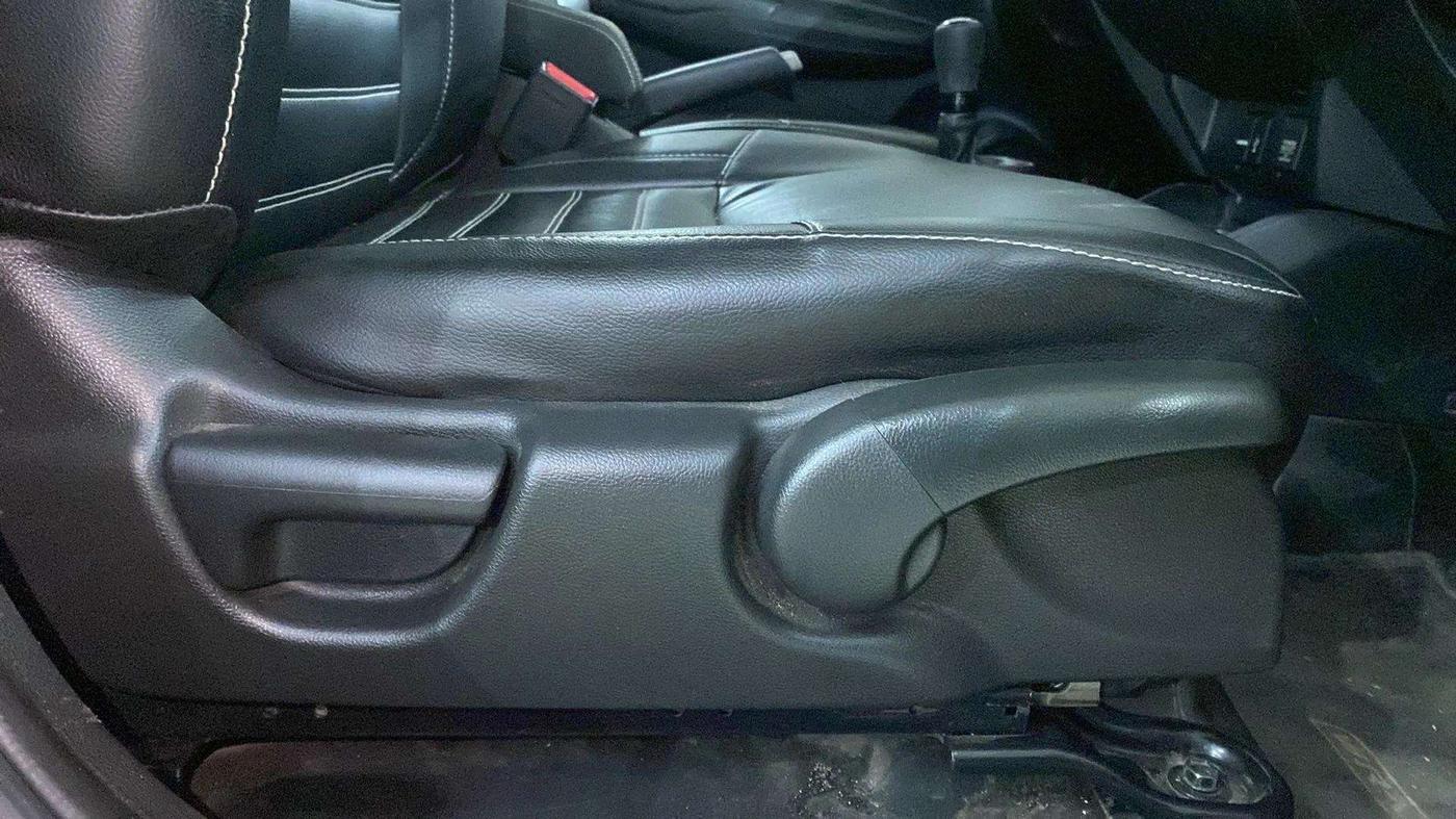 2017 Honda WR-V 1.2L I-VTEC VX MT, Petrol, Manual, 39,469 km, Driver Side Adjustment Panel