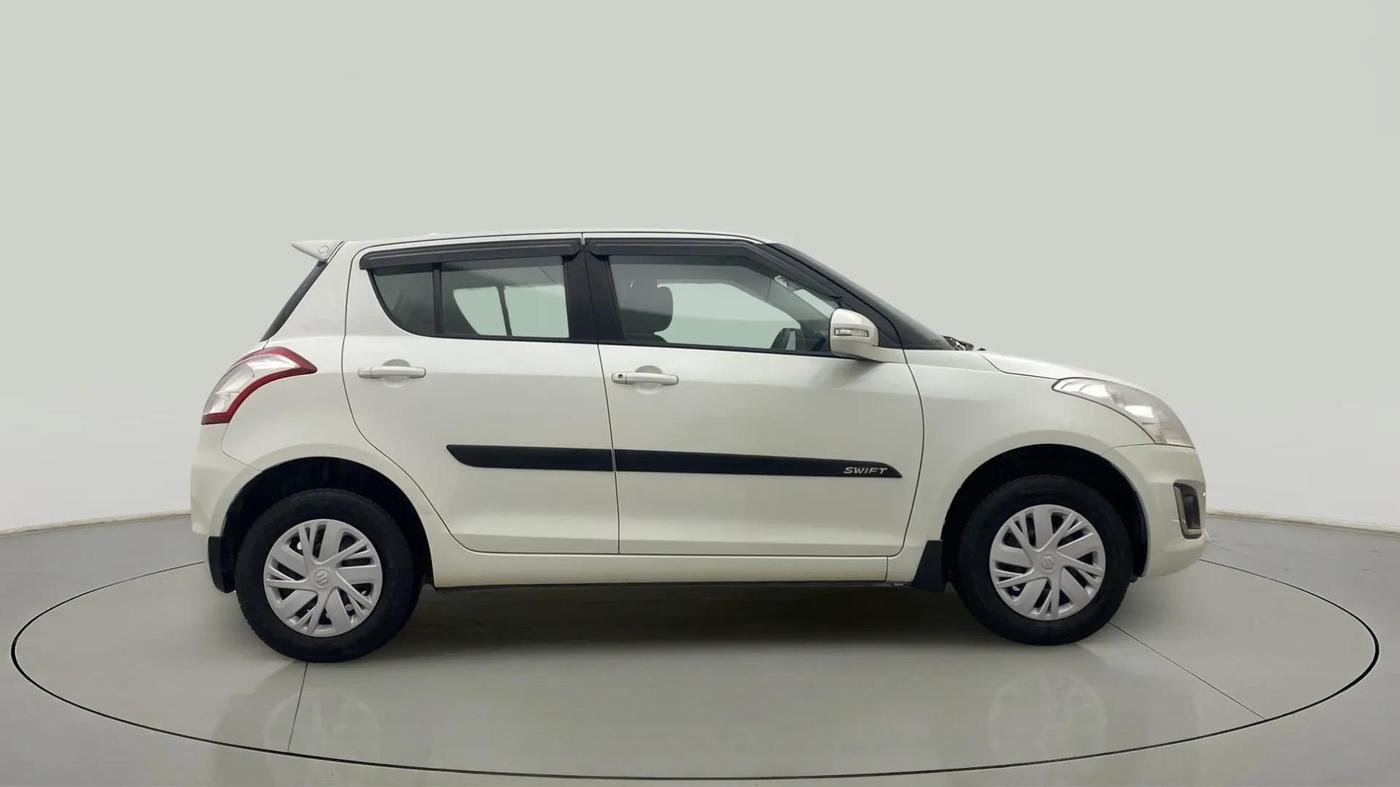 2015 Maruti Swift VXI, Petrol, Manual, 84,932 km, Right Side View