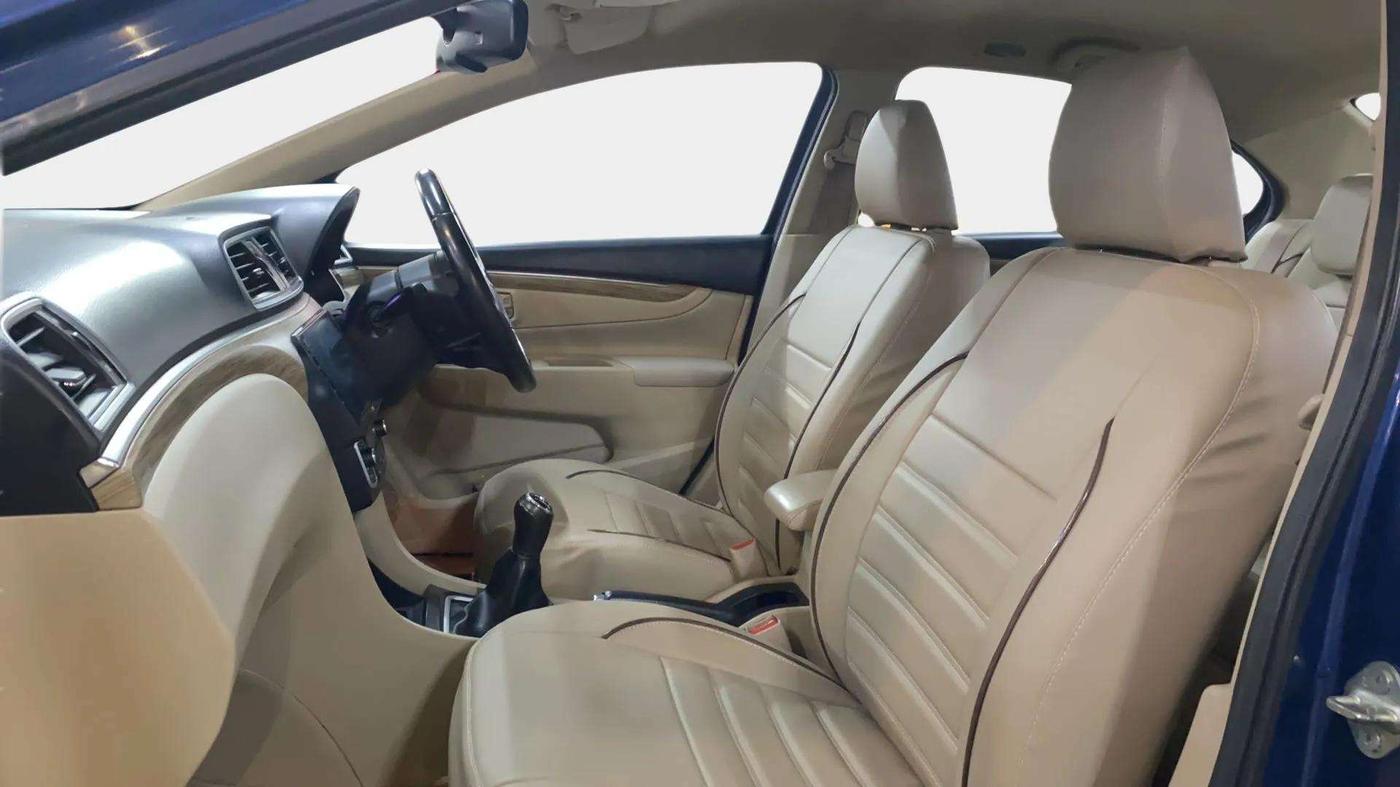 2018 Maruti Ciaz ALPHA 1.4 PETROL, Petrol, Manual, 84,652 km, Right Side Front Door Cabin