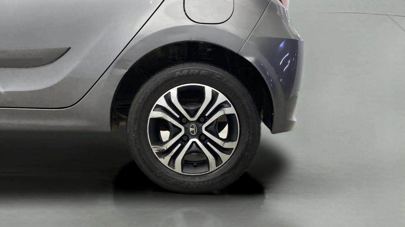 2020 Tata Tiago XZ PETROL, Petrol, Manual, 61,970 km, Left Rear Wheel