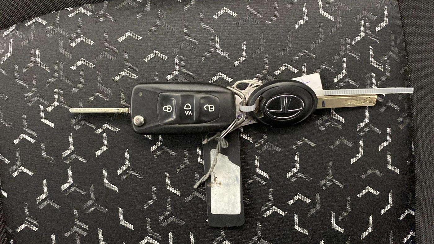2020 Tata Tiago XZ PETROL, Petrol, Manual, 61,970 km, Key Close Up