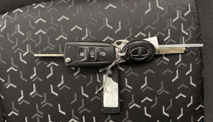 2020 Tata Tiago XZ PETROL, Petrol, Manual, 61,970 km, Key Close Up