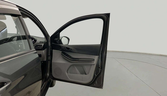 2020 Tata Tiago XZ PETROL, Petrol, Manual, 61,970 km, RHS Front Door
