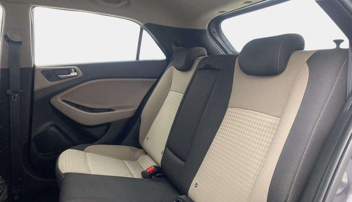 2018 Hyundai Elite i20 ASTA 1.2 (O), Petrol, Manual, 32,261 km, Right Side Rear Door Cabin