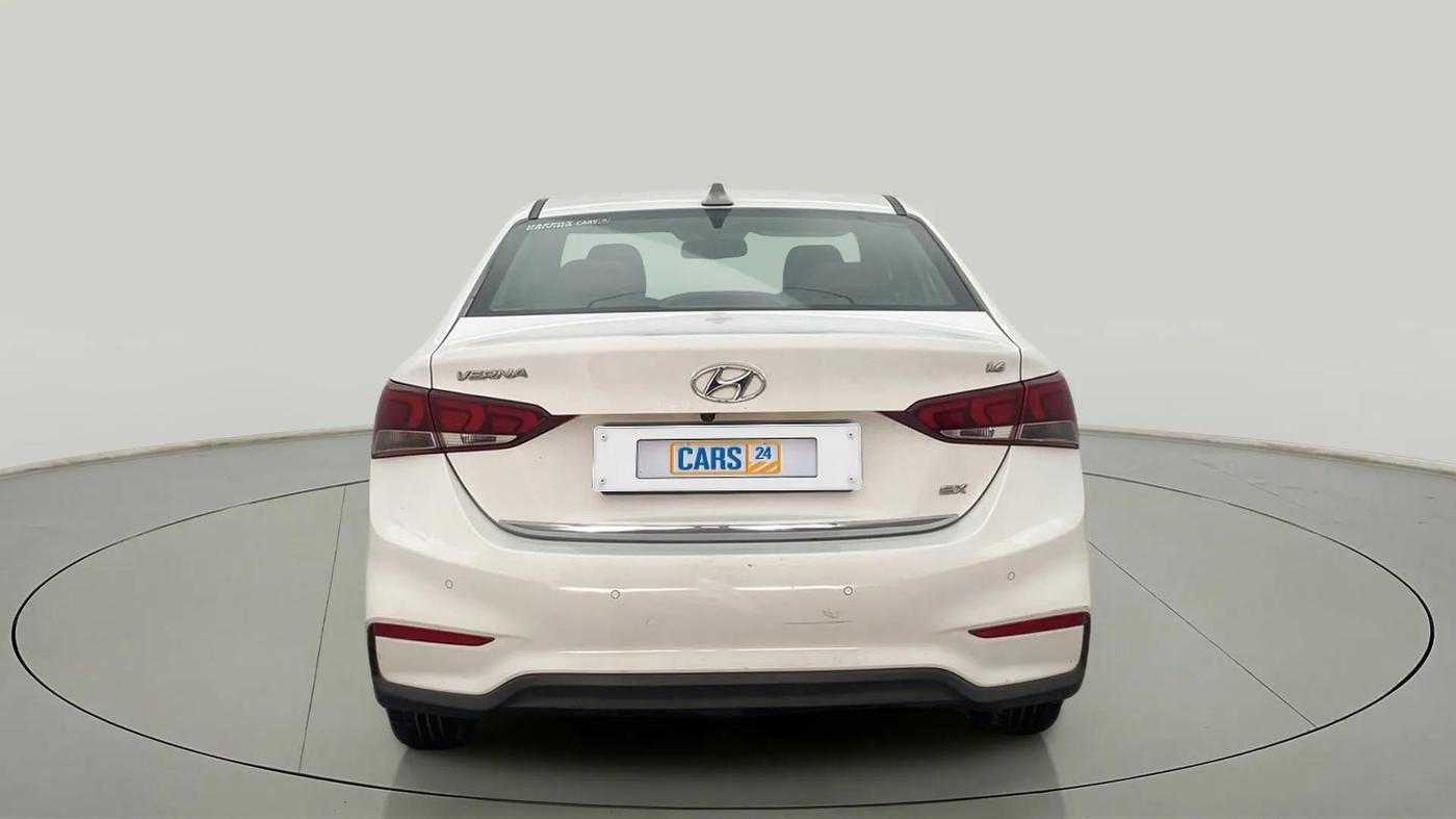 2018 Hyundai Verna 1.6 VTVT SX O, Petrol, Manual, 84,773 km, Back/Rear