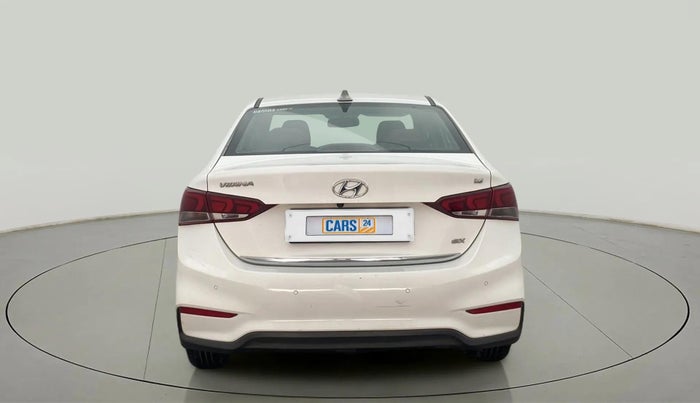 2018 Hyundai Verna 1.6 VTVT SX O, Petrol, Manual, 84,695 km, Back/Rear