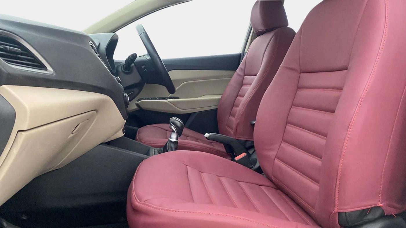 2018 Hyundai Verna 1.6 VTVT SX O, Petrol, Manual, 84,773 km, Right Side Front Door Cabin