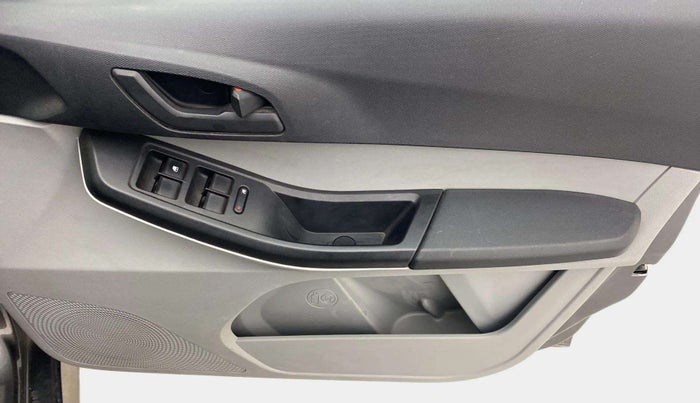 2021 Tata Tiago XTA PETROL, Petrol, Automatic, 38,295 km, Driver Side Door Panels Control