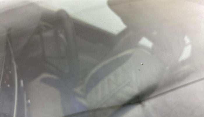 2015 Maruti Ciaz ZXI, Petrol, Manual, 74,838 km, Front windshield - Minor spot on windshield