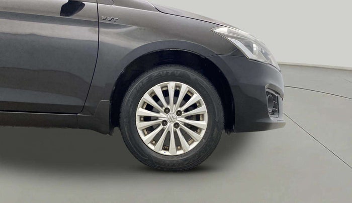 2015 Maruti Ciaz ZXI, Petrol, Manual, 74,838 km, Right Front Wheel