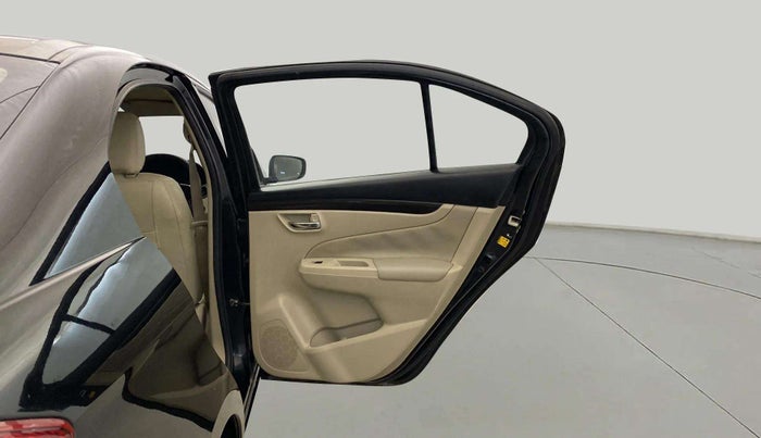 2015 Maruti Ciaz ZXI, Petrol, Manual, 74,838 km, RHS Rear Door