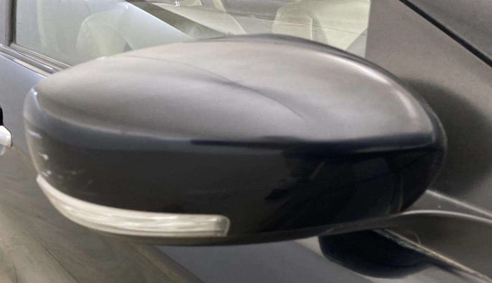 2015 Maruti Ciaz ZXI, Petrol, Manual, 74,838 km, Right rear-view mirror - Minor scratches