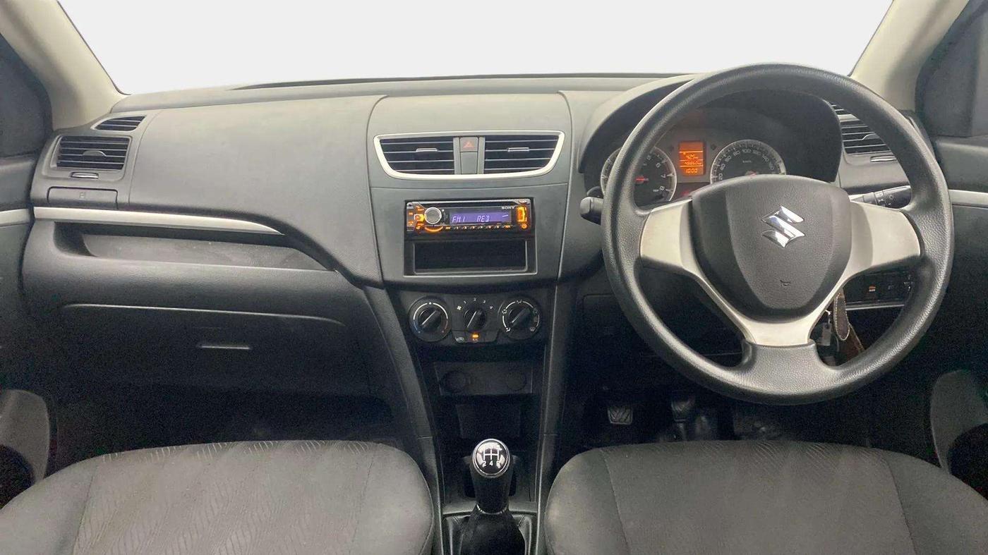 2014 Maruti Swift VXI, Petrol, Manual, 48,886 km, Dashboard