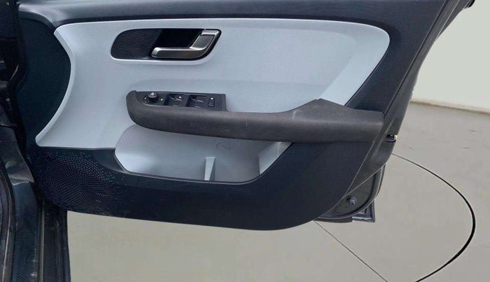 2020 Tata ALTROZ XZ PETROL, Petrol, Manual, 12,535 km, Driver Side Door Panels Control