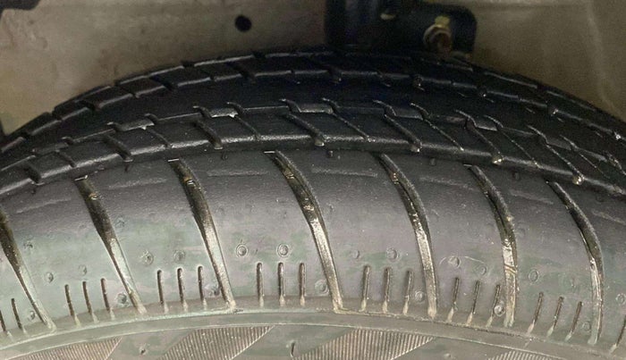 2020 Maruti Celerio VXI AMT, Petrol, Automatic, 5,924 km, Right Front Tyre Tread