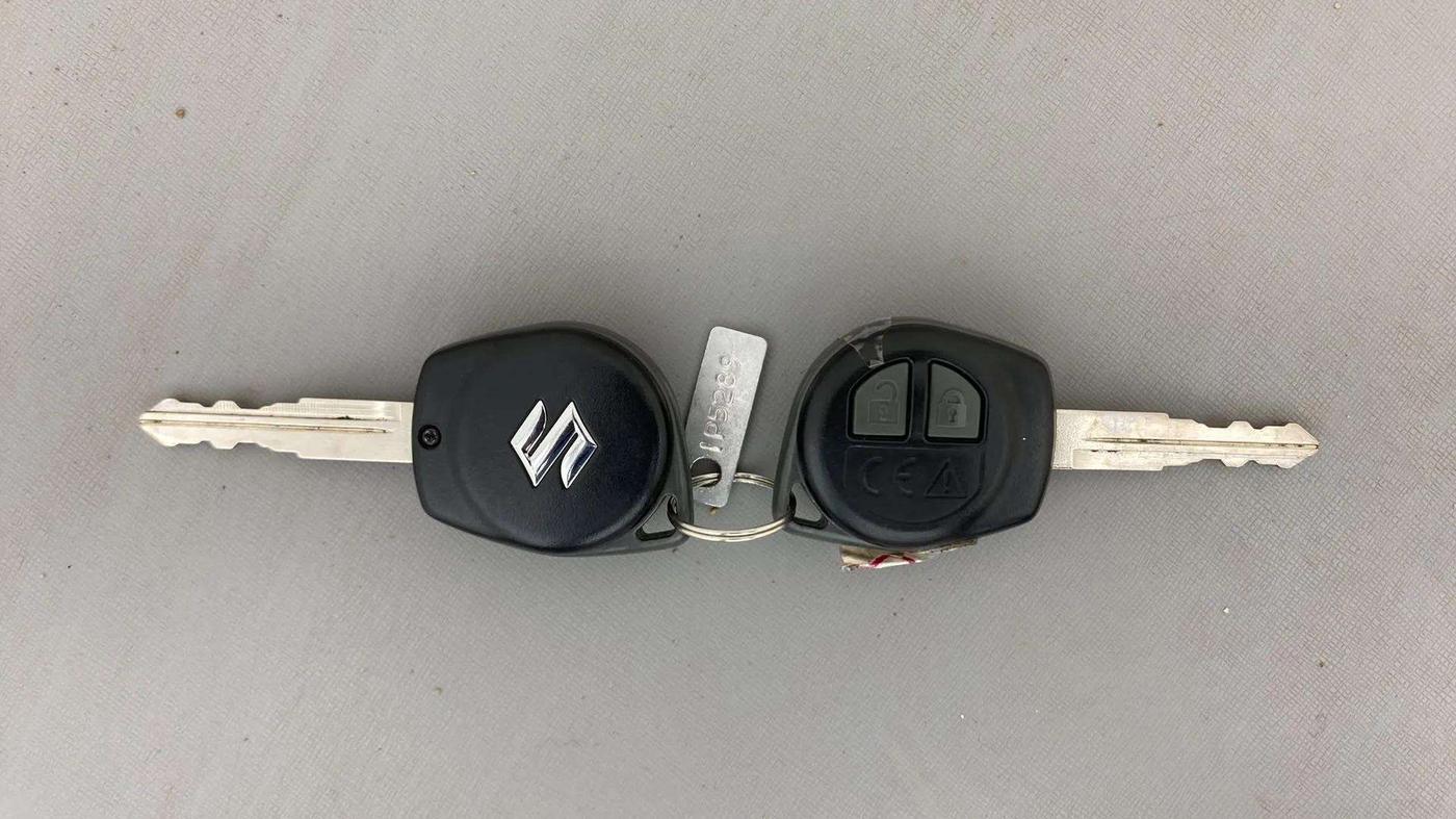 2023 Maruti Baleno SIGMA PETROL 1.2, Petrol, Manual, 13,282 km, Key Close Up