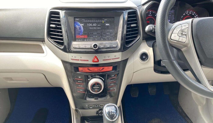 2022 Mahindra XUV300 W8 (O) 1.5 DIESEL, Diesel, Manual, 49,428 km, Air Conditioner