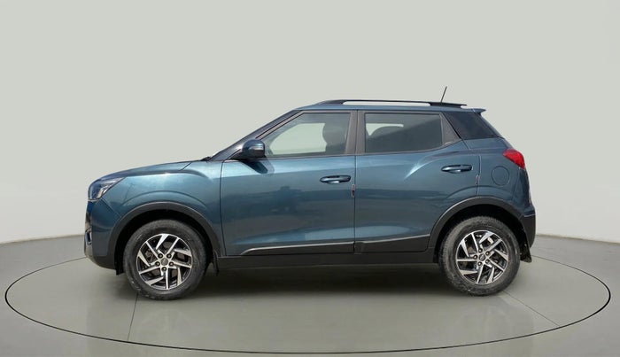 2022 Mahindra XUV300 W8 (O) 1.5 DIESEL, Diesel, Manual, 49,428 km, Left Side