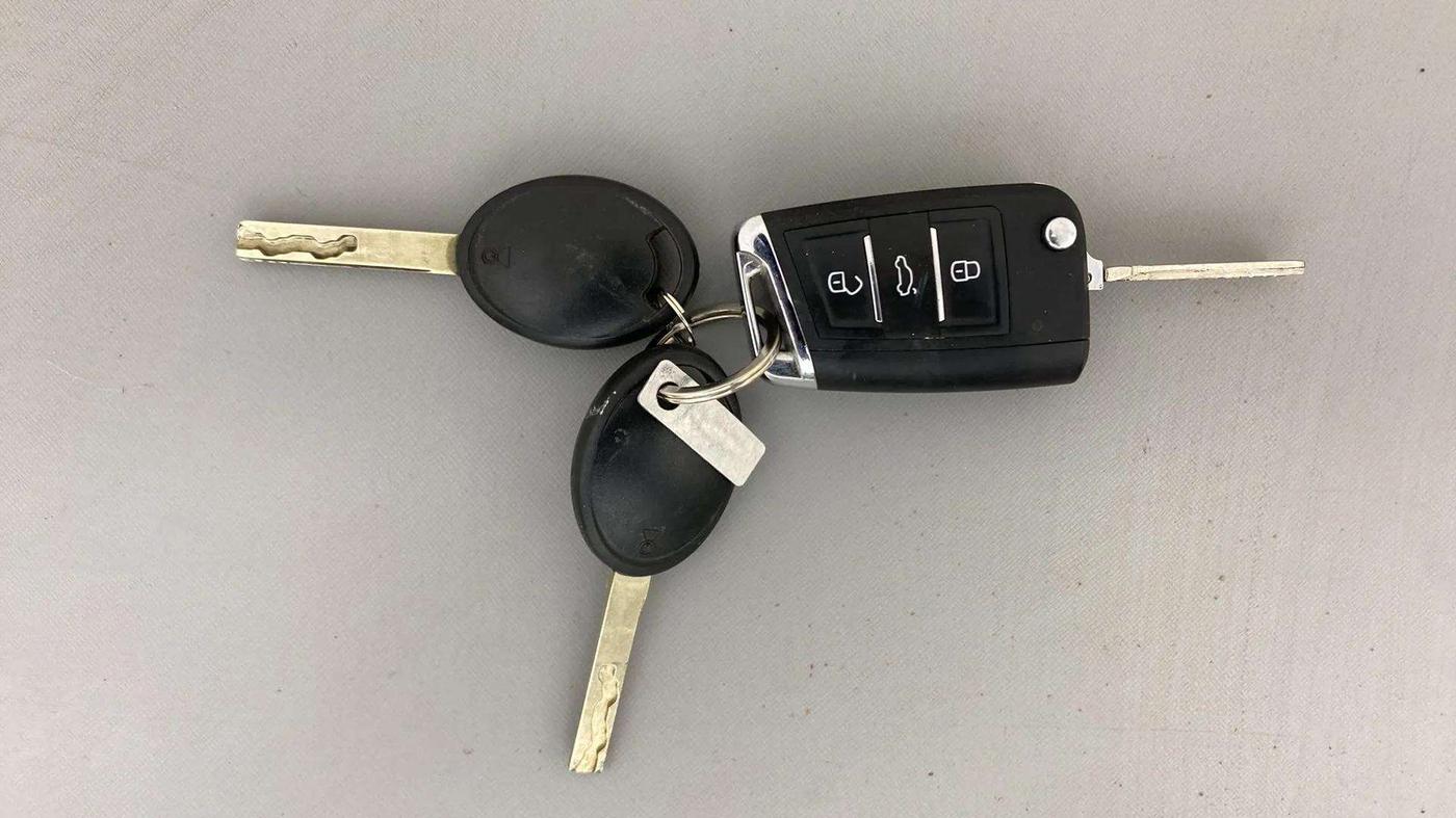 2020 Tata Tiago XE PETROL, Petrol, Manual, 40,951 km, Key Close Up