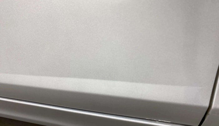 2020 Tata Tiago XE PETROL, Petrol, Manual, 40,951 km, Front passenger door - Slightly dented