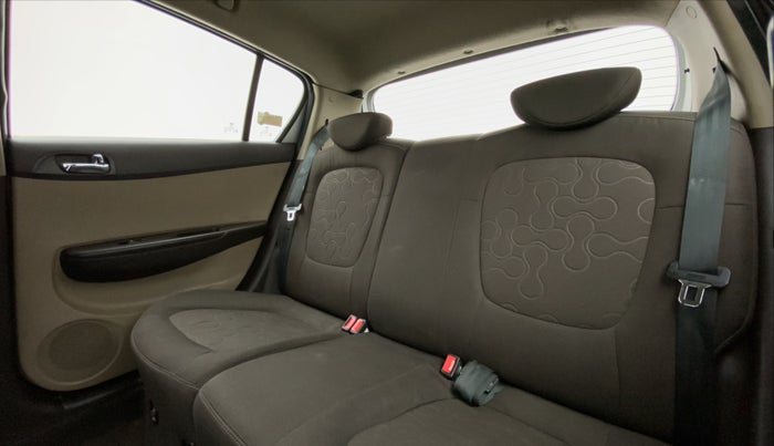 2011 Hyundai i20 ASTA 1.2, Petrol, Manual, 89,666 km, Right Side Rear Door Cabin