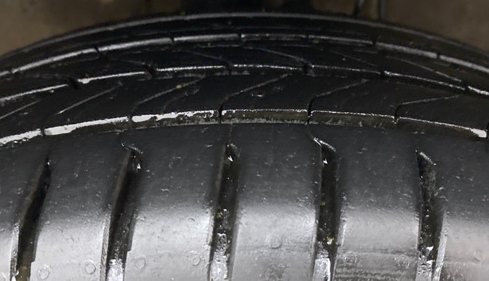 2011 Hyundai i20 ASTA 1.2, Petrol, Manual, 89,666 km, Right Front Tyre Tread