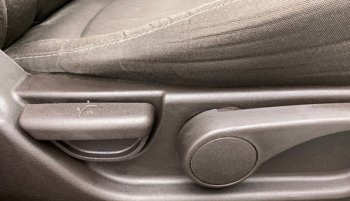 2011 Hyundai i20 ASTA 1.2, Petrol, Manual, 89,666 km, Driver Side Adjustment Panel