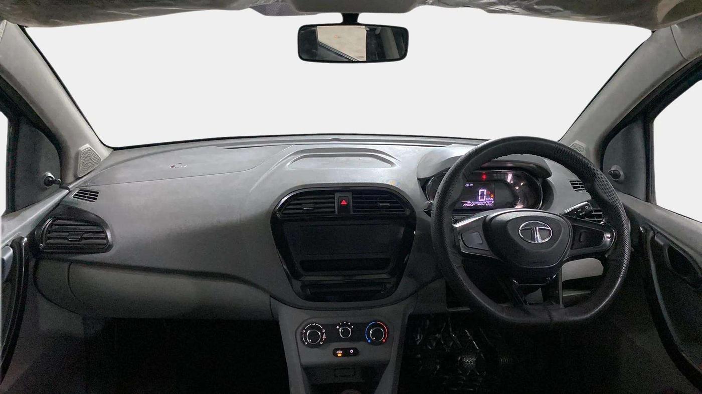 2020 Tata TIGOR XE PETROL, Petrol, Manual, 20,530 km, Dashboard