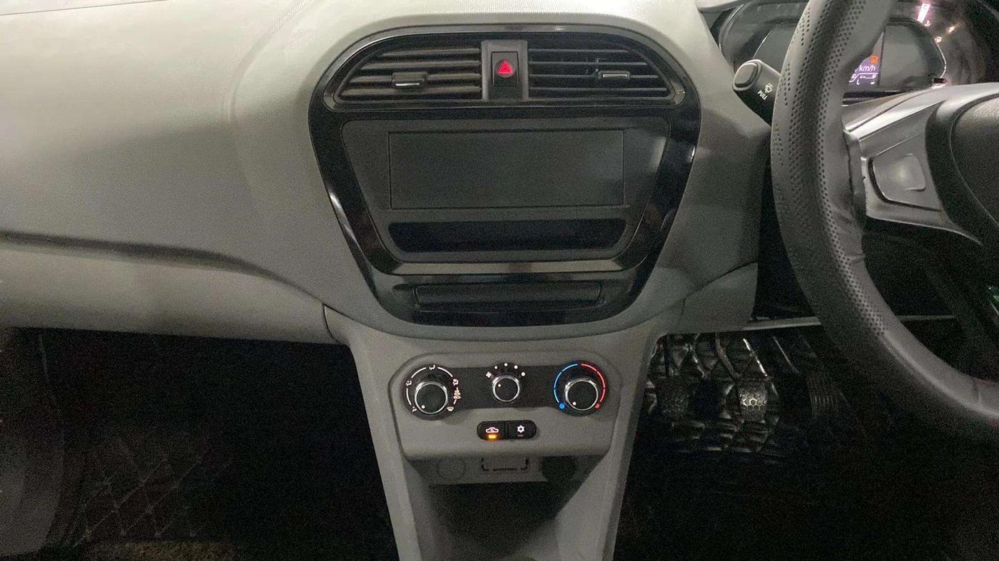 2020 Tata TIGOR XE PETROL, Petrol, Manual, 20,530 km, Air Conditioner