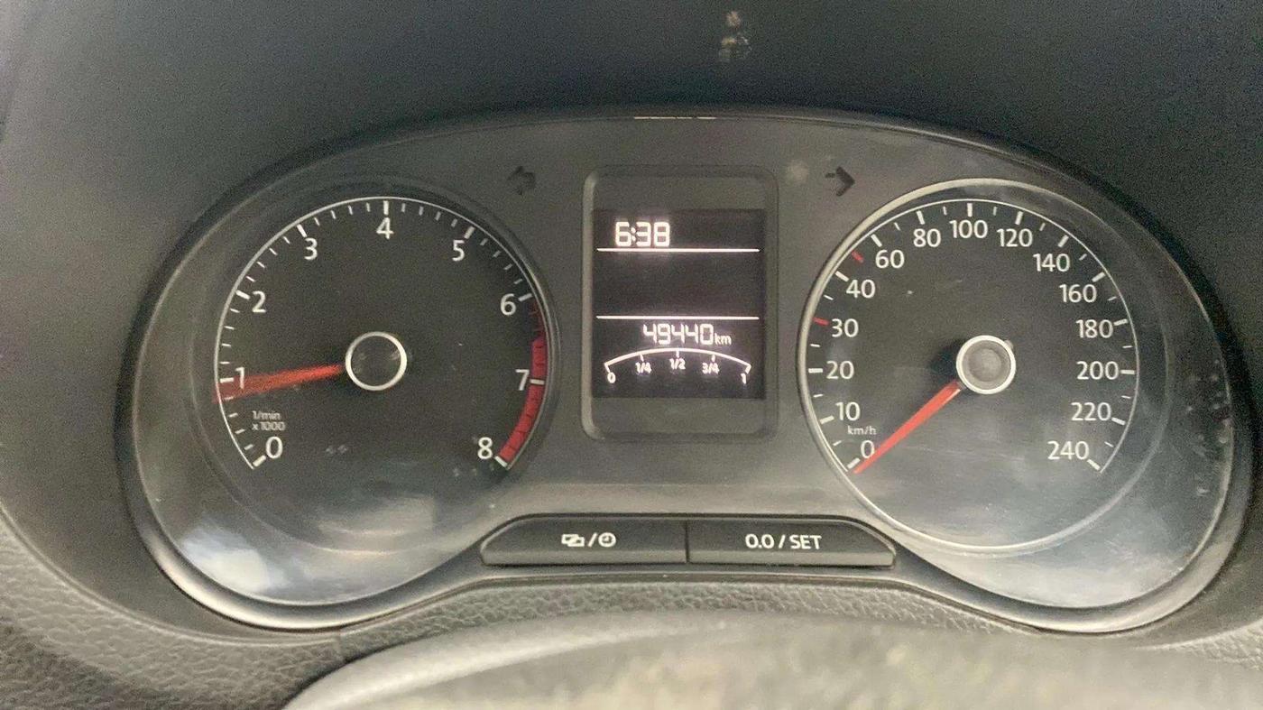 2017 Volkswagen Ameo TRENDLINE 1.2L, Petrol, Manual, 50,051 km, Odometer Image