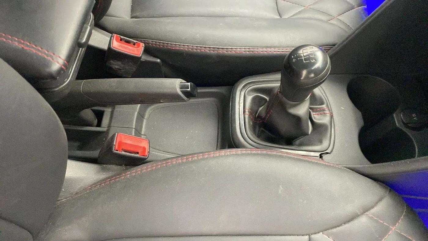 2017 Volkswagen Ameo TRENDLINE 1.2L, Petrol, Manual, 50,051 km, Gear Lever