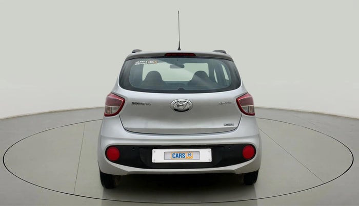 2017 Hyundai Grand i10 SPORTZ (O) AT 1.2 KAPPA VTVT, Petrol, Automatic, 92,752 km, Back/Rear