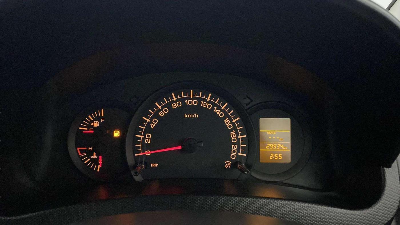 2017 Maruti Swift LXI (O), Petrol, Manual, 30,070 km, Odometer Image