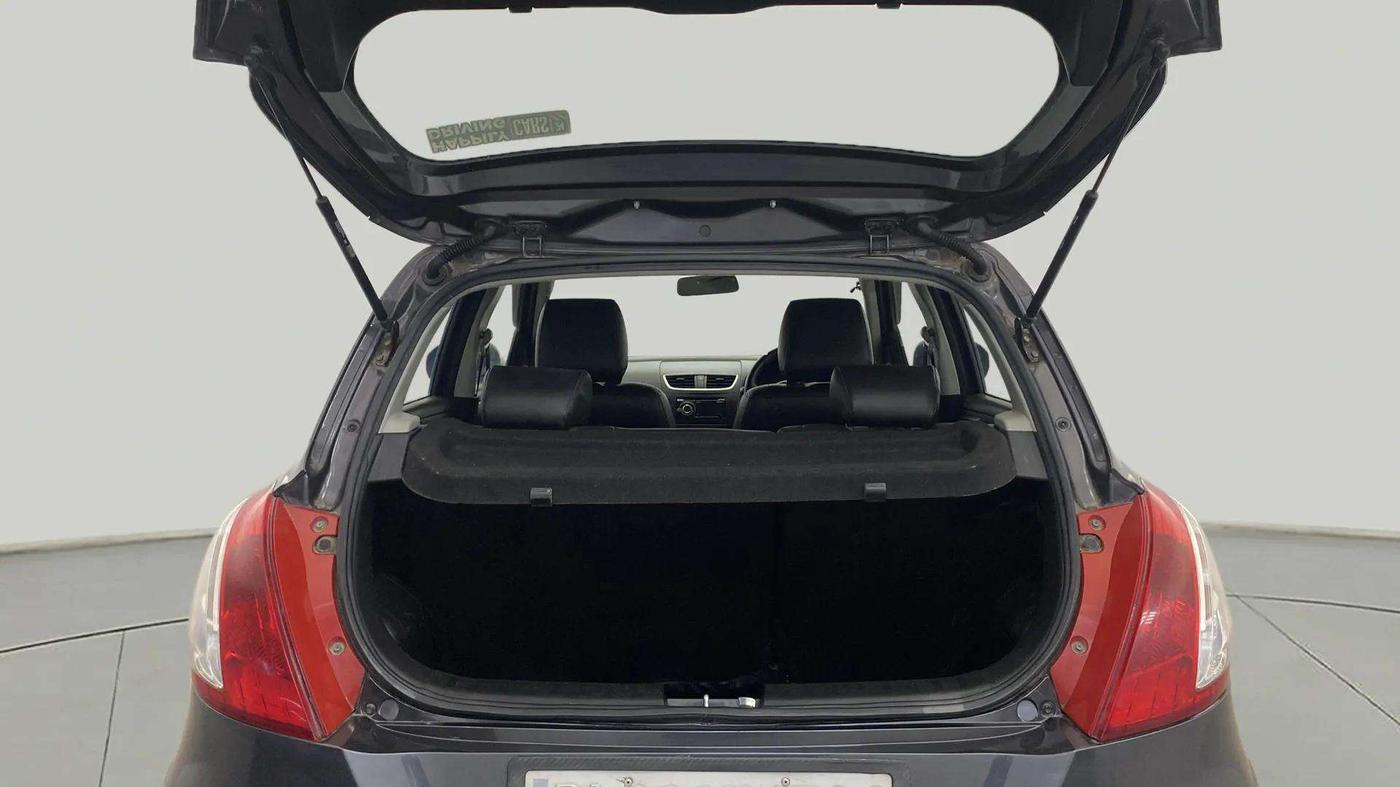 2017 Maruti Swift LXI (O), Petrol, Manual, 30,070 km, Boot Inside