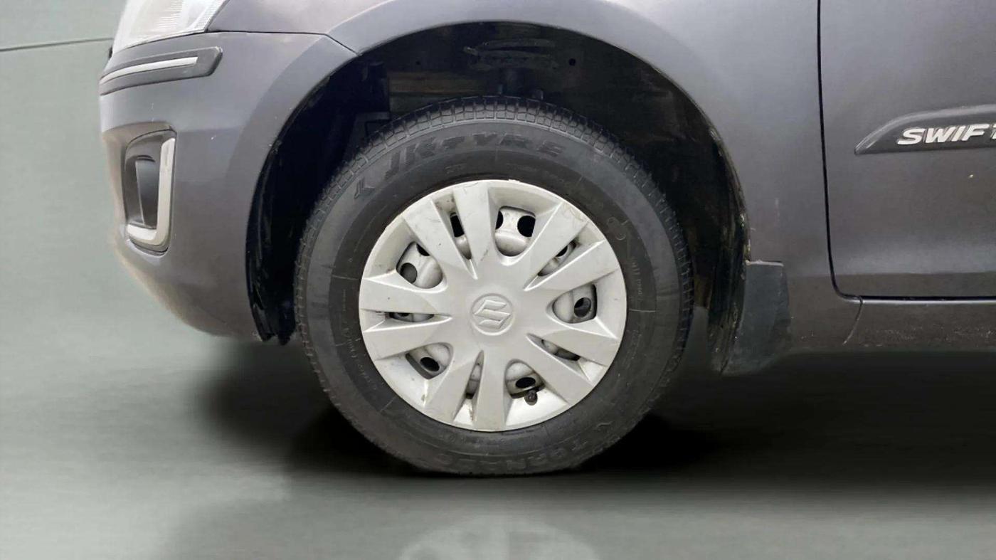 2017 Maruti Swift LXI (O), Petrol, Manual, 30,070 km, Left Front Wheel