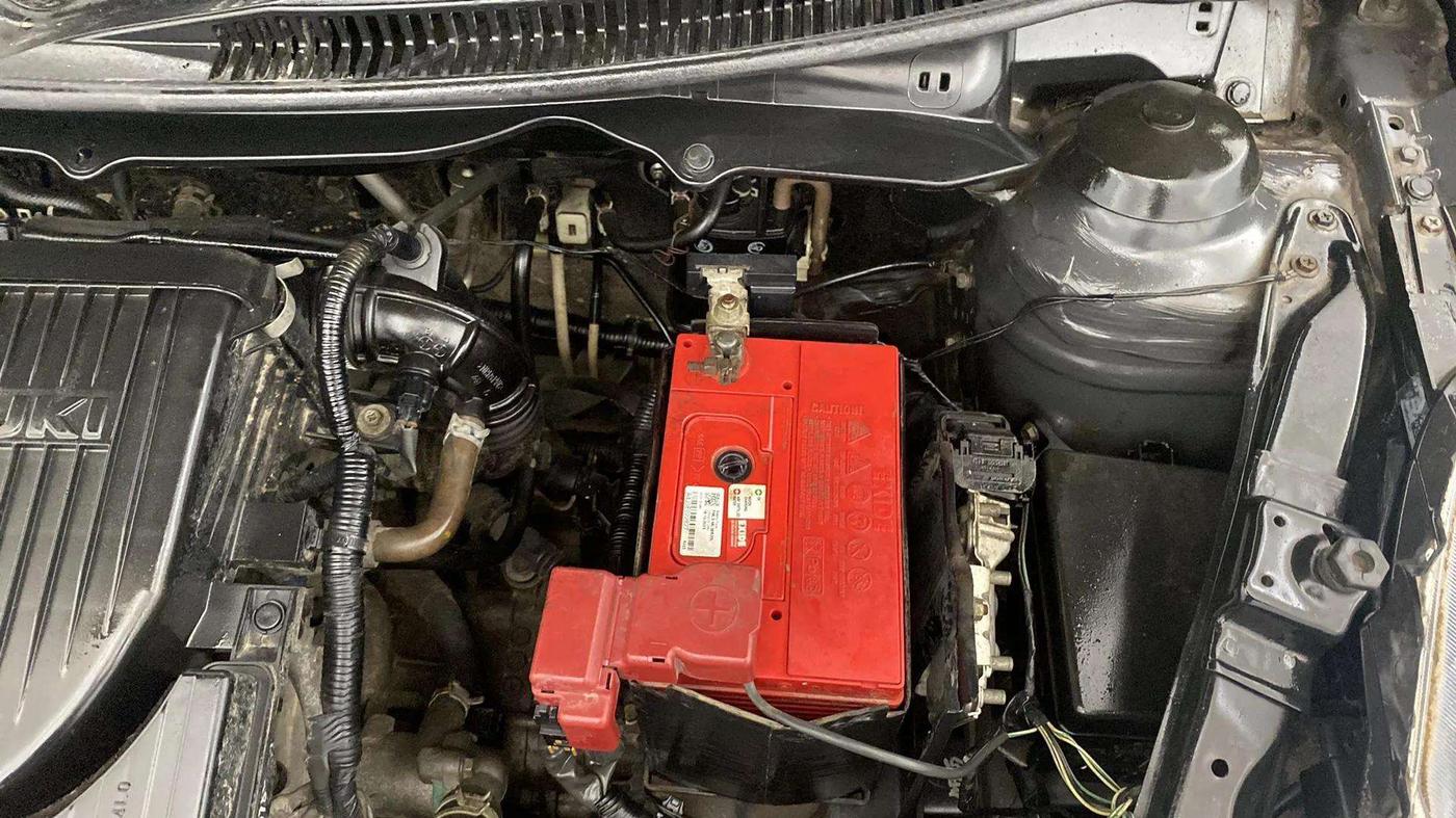 2017 Maruti Swift LXI (O), Petrol, Manual, 30,070 km, Engine View - Left