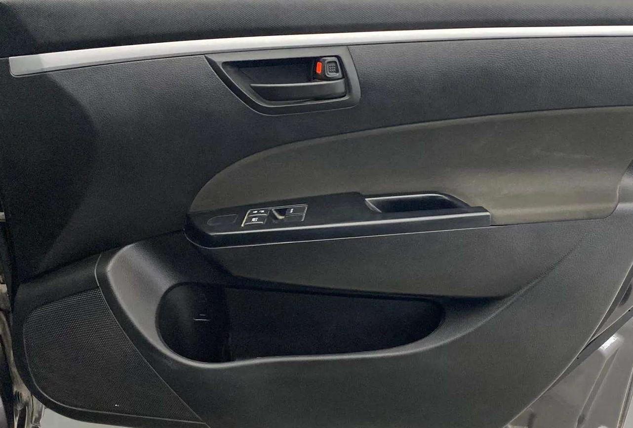 2017 Maruti Swift LXI (O), Petrol, Manual, 30,070 km, Driver Side Door Panels Control
